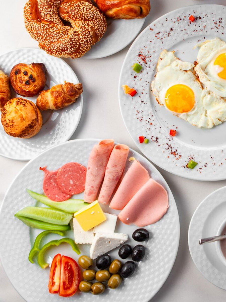 Petit déjeuner à l'hôtel Anthousa à Sifnos